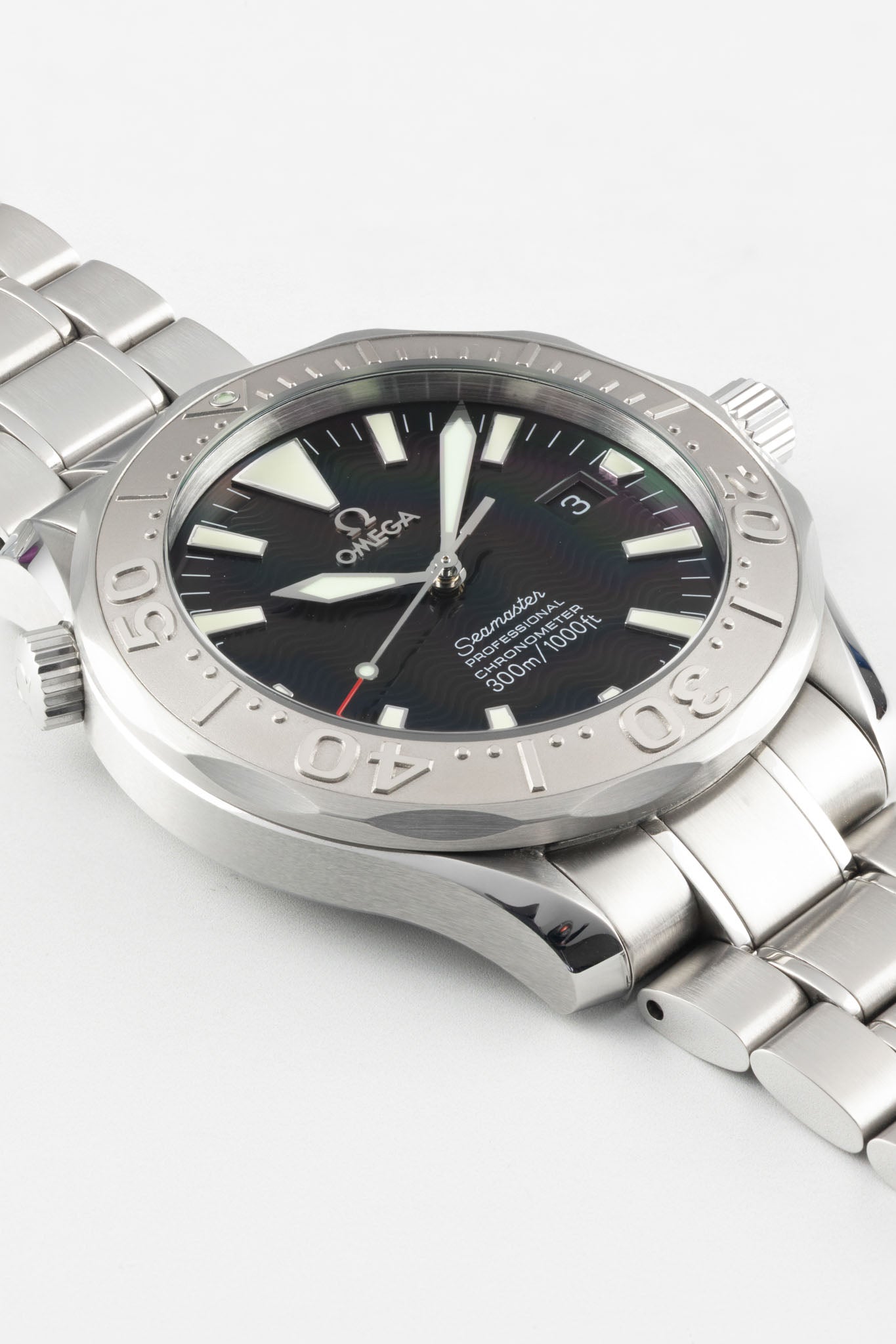 OMEGA Seamaster 300 White Gold Bezel 2230.50.00