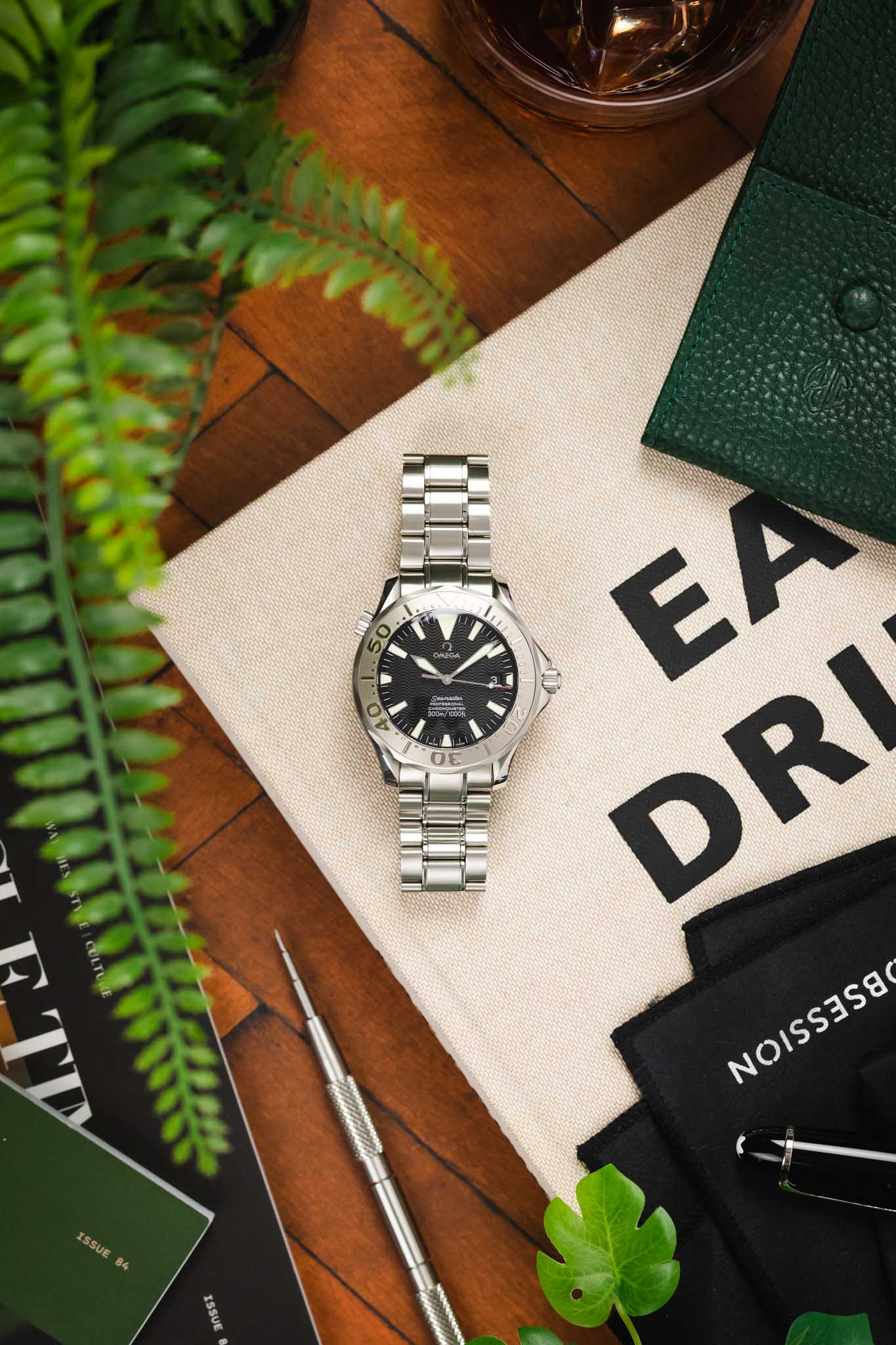 OMEGA Seamaster 300 White Gold Bezel 2230.50.00