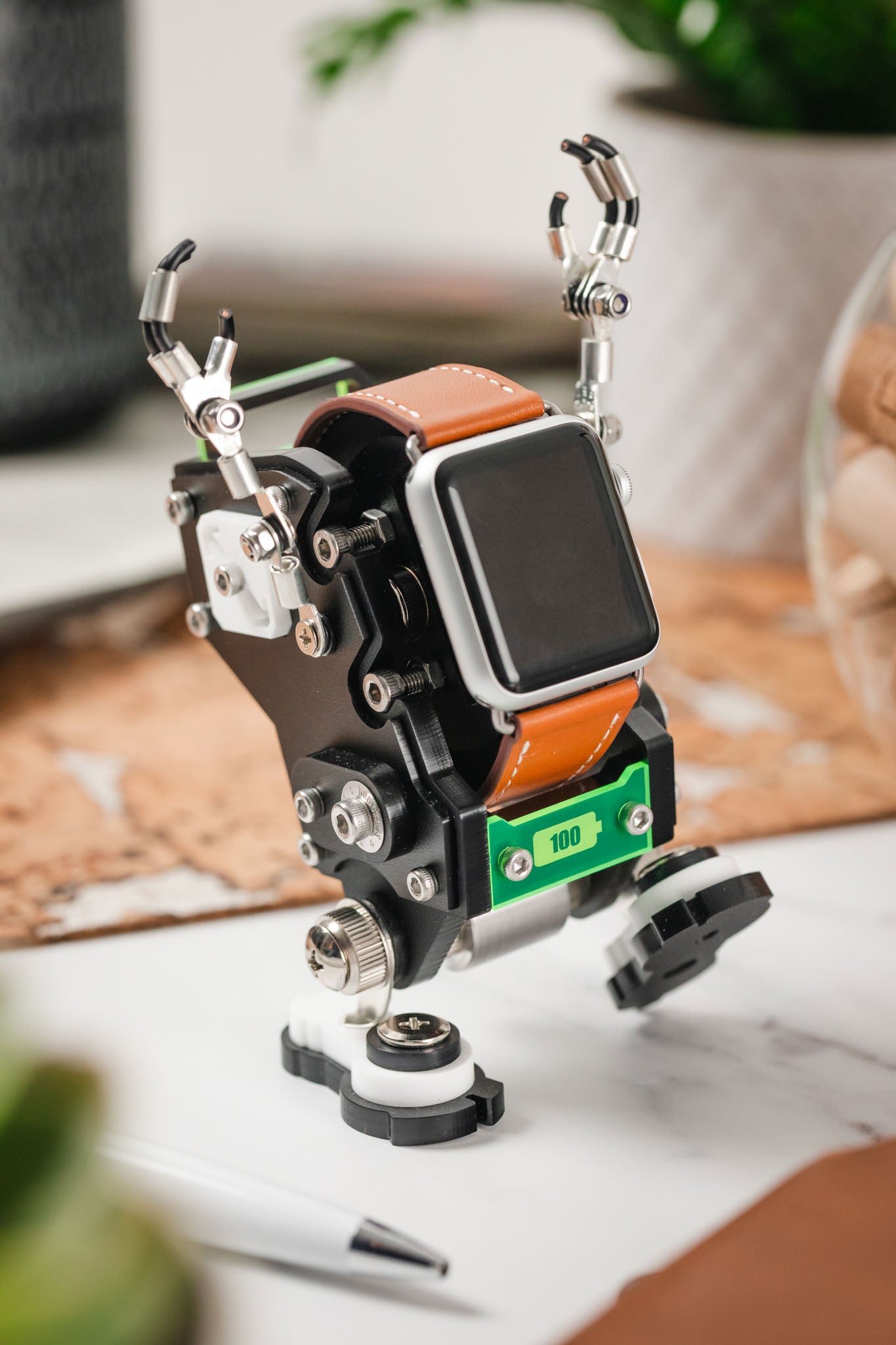ROBOTOYS - DAVE - Black Apple Watch Charging Stand