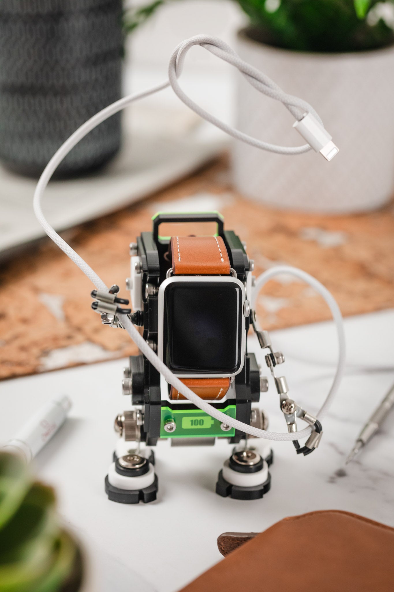 ROBOTOYS - DAVE - Black Apple Watch Charging Stand