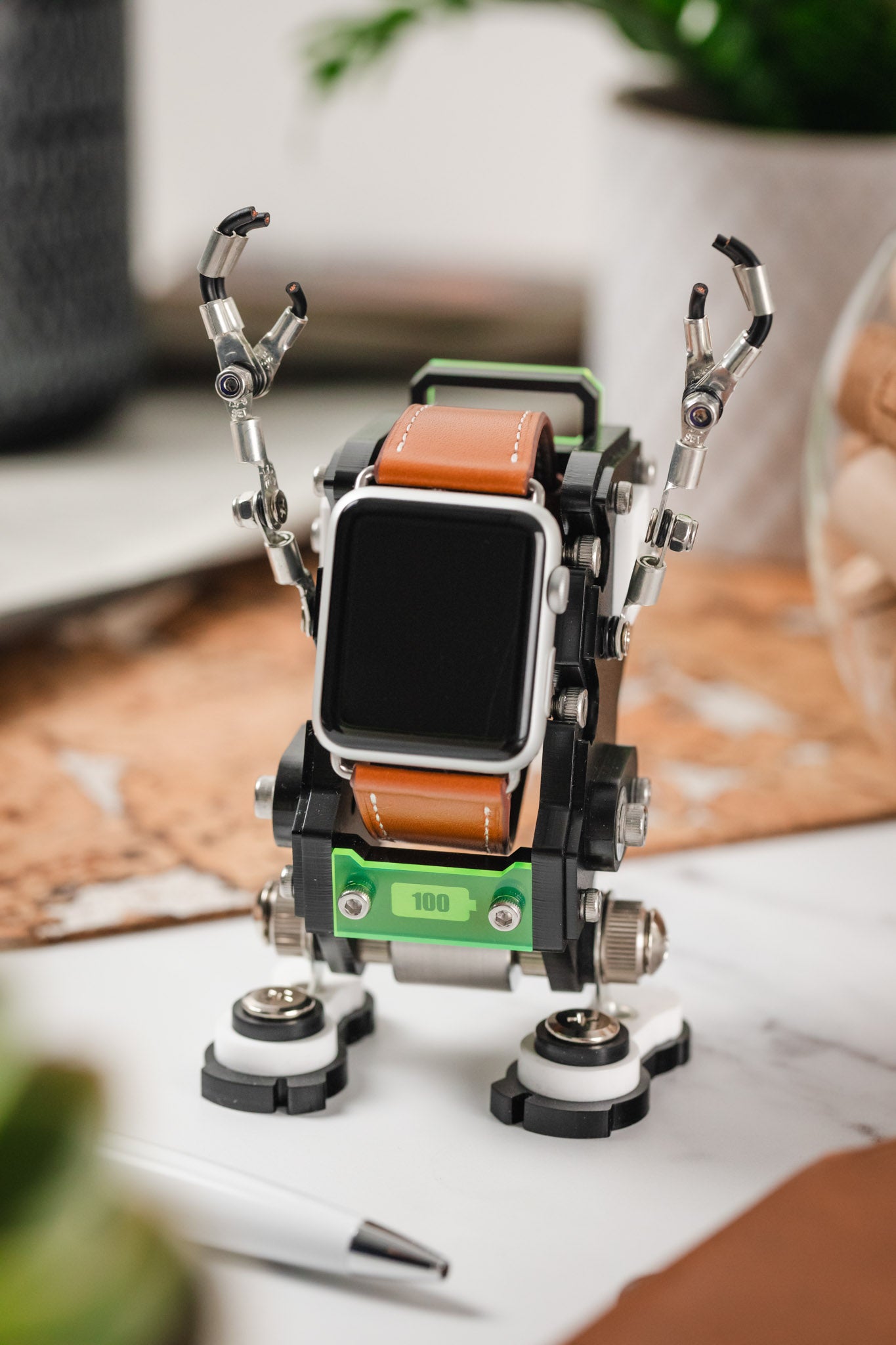 ROBOTOYS - DAVE - Black Apple Watch Charging Stand