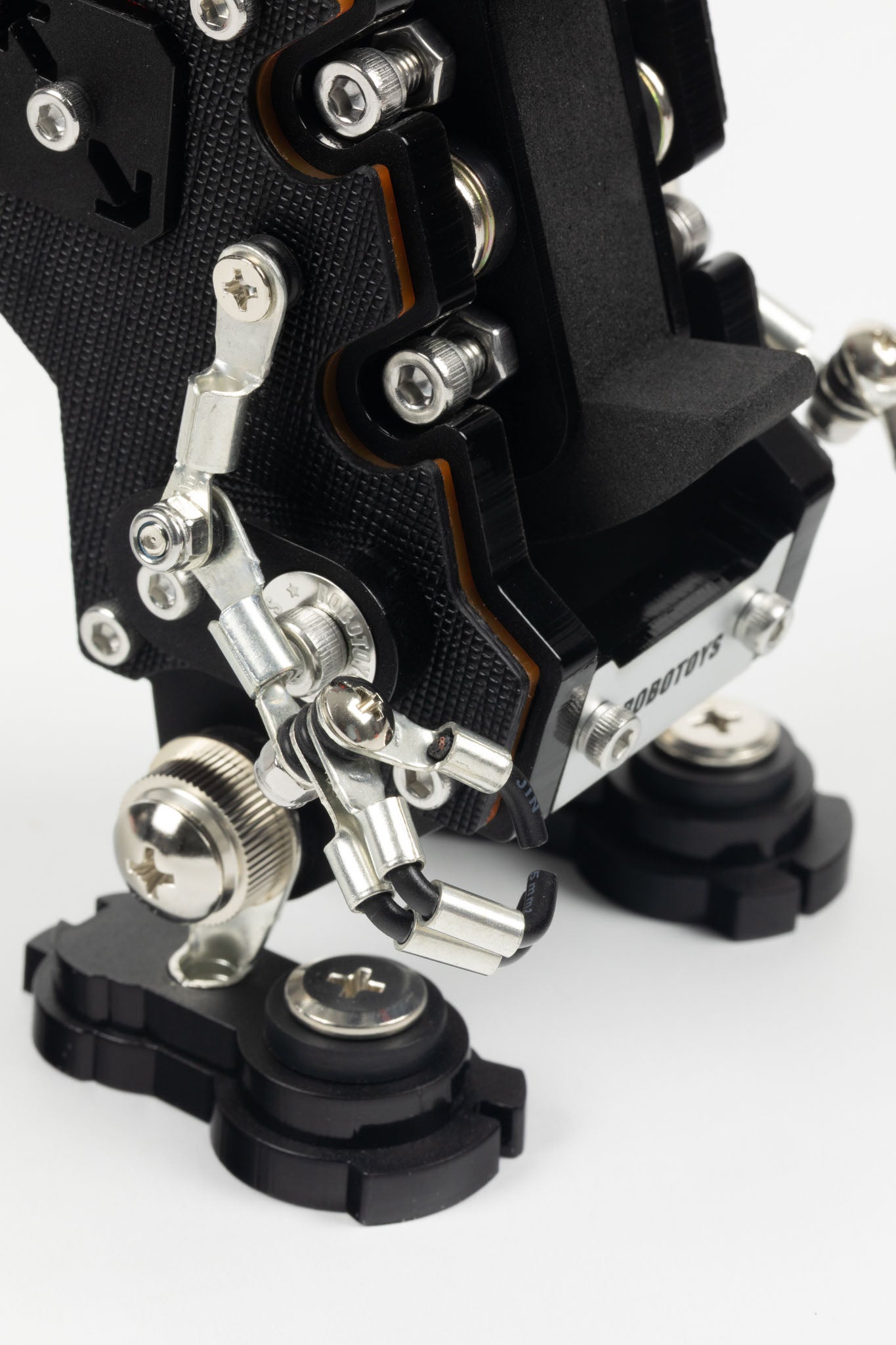 ROBOTOYS - DAVE - SAFFIANO BLACK - Apple & Galaxy Watch Charger