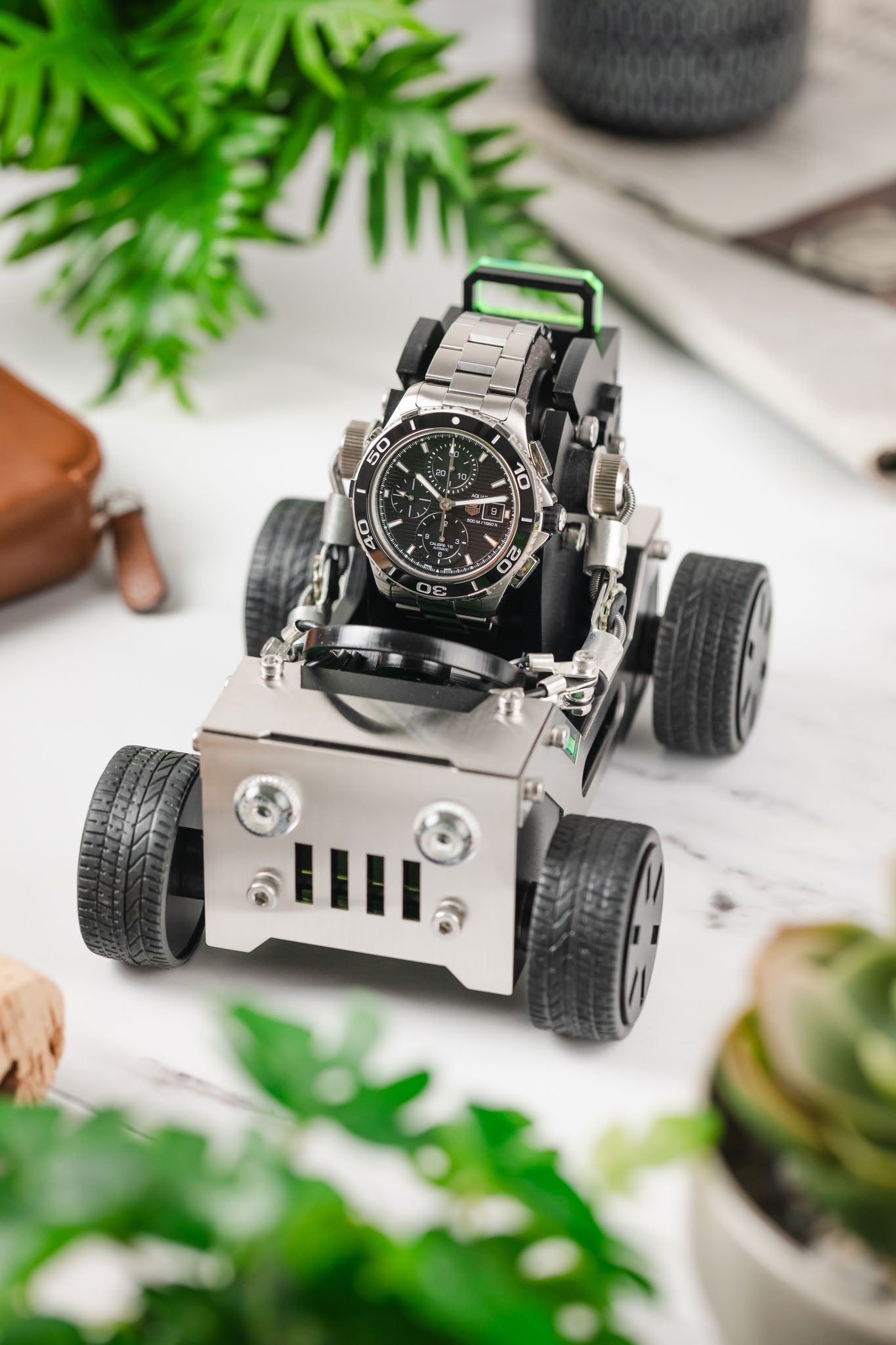 ROBOTOYS - 'BUGGY' ROBOT OFF ROADER- Watch holder