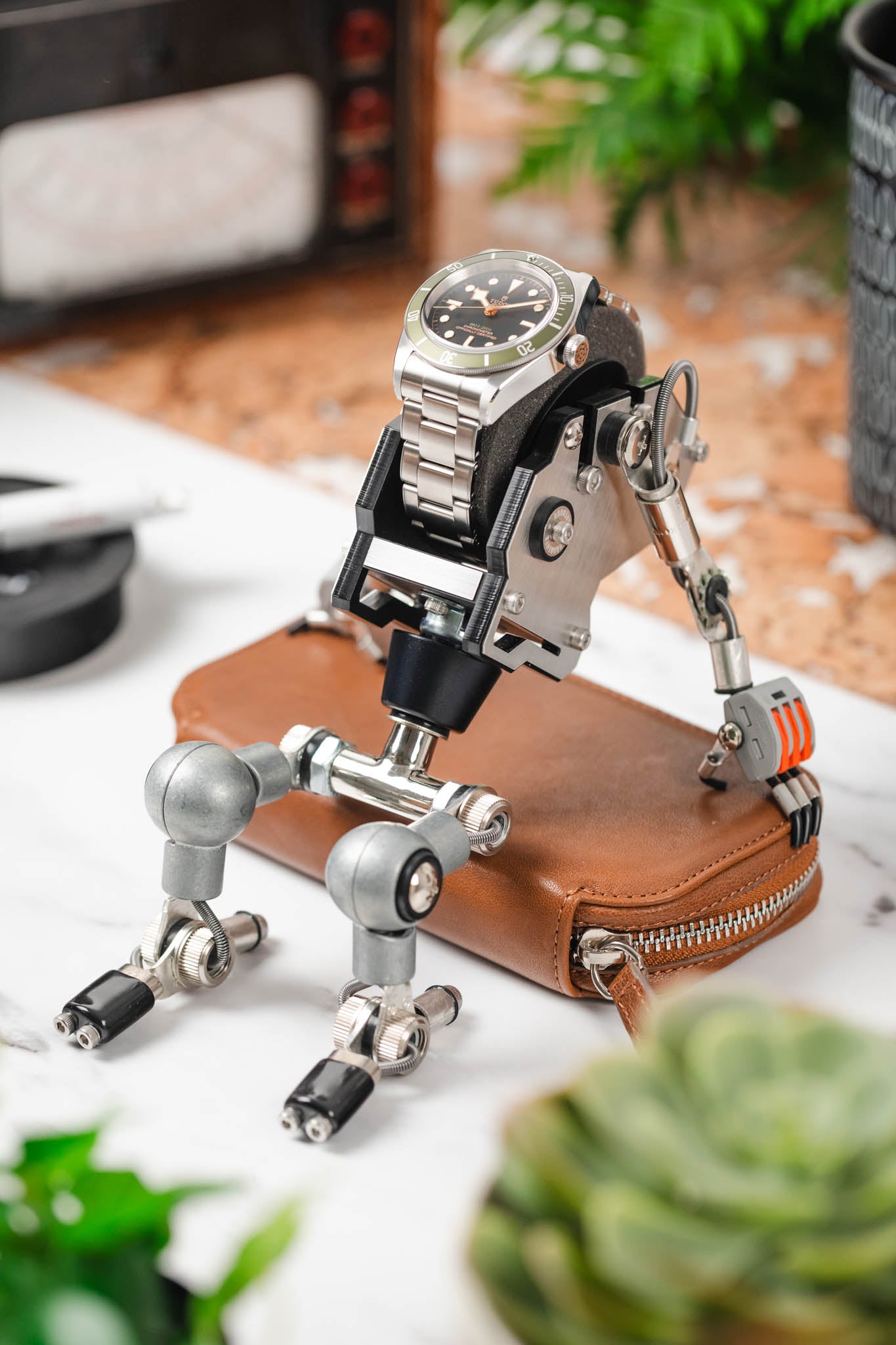 ROBOTOYS - SPUD - Silver Watch holder