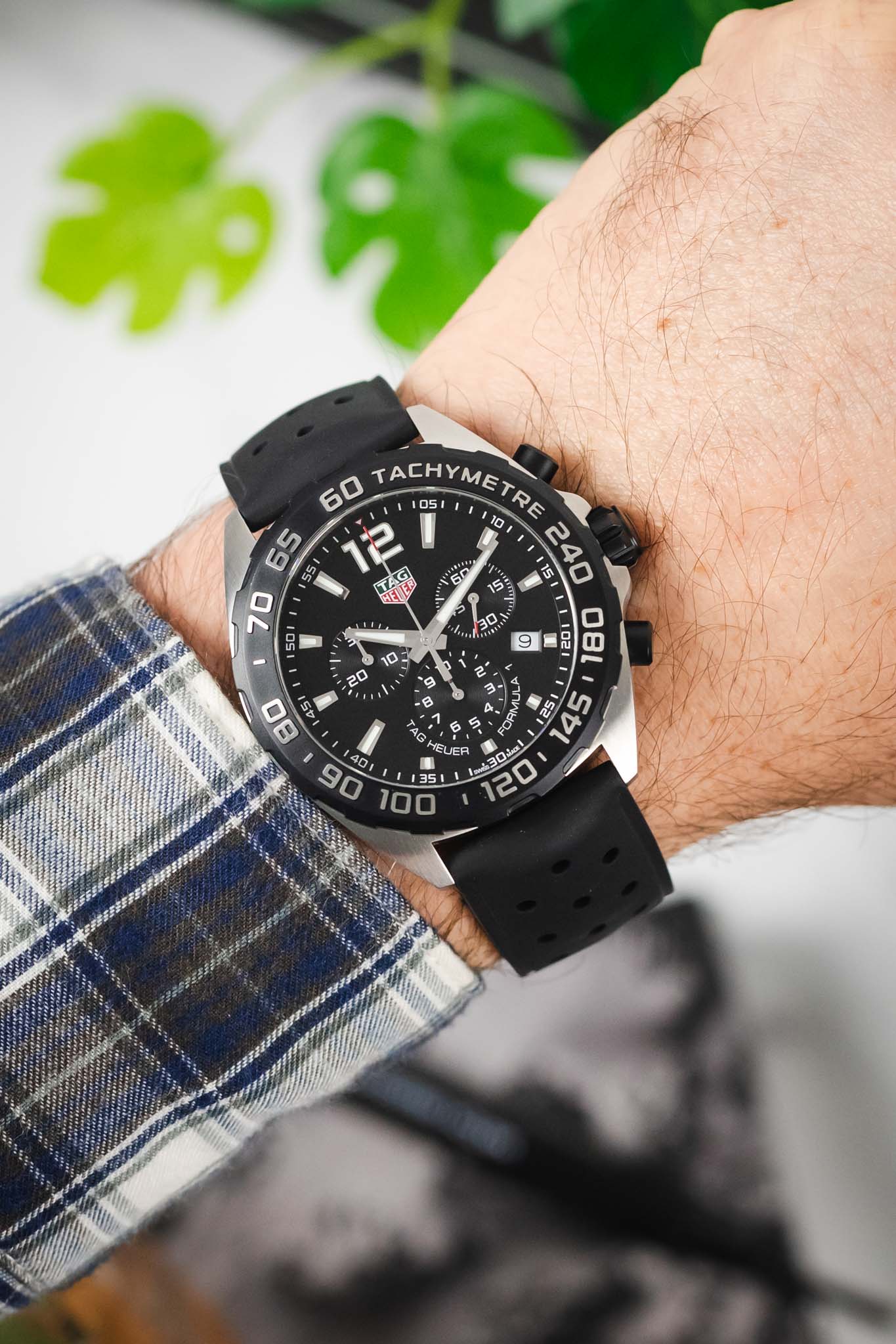 TAG HEUER Formula 1 Chronograph - CAZ1010.FT8024