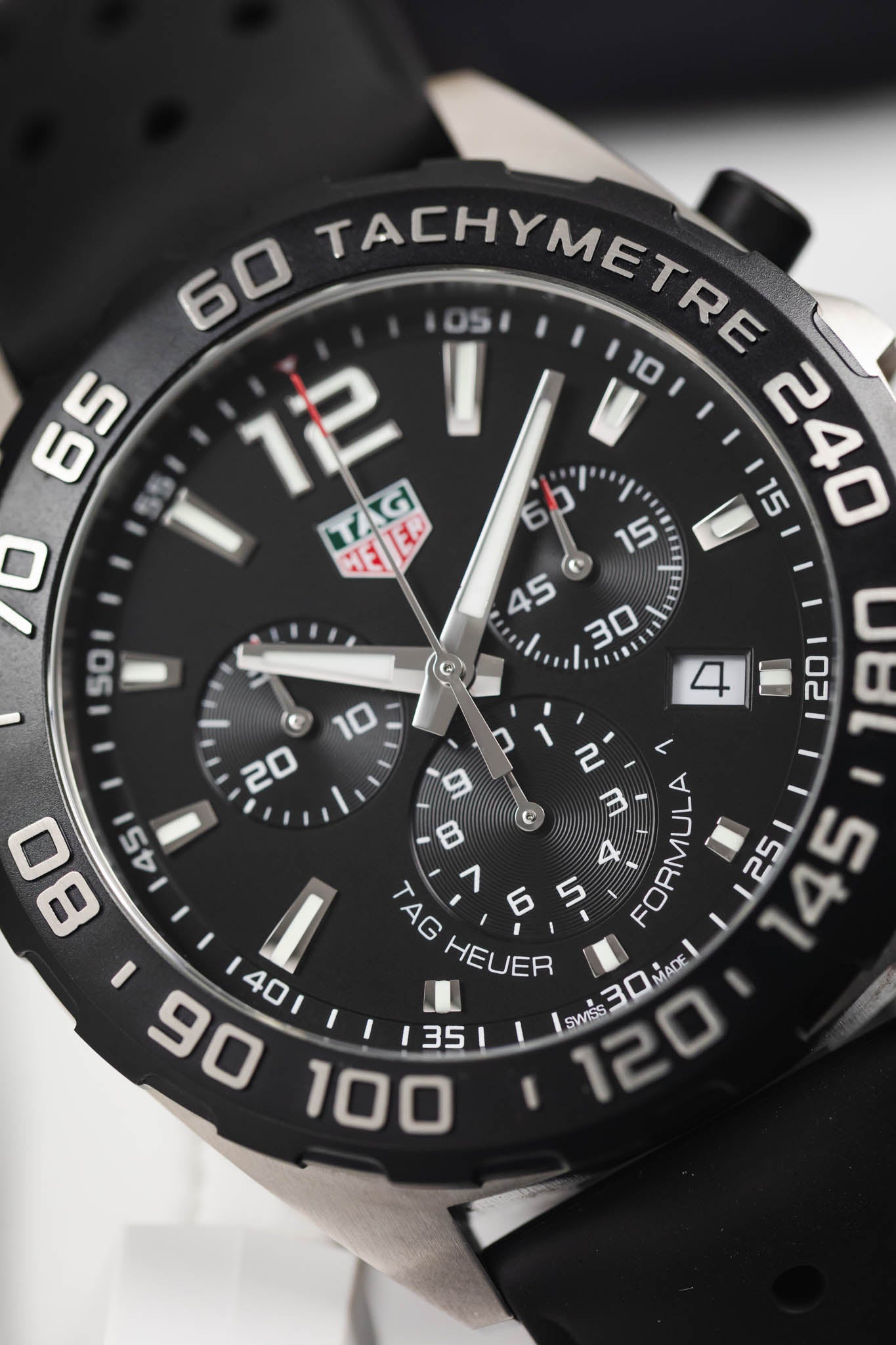 TAG HEUER Formula 1 Chronograph - CAZ1010.FT8024
